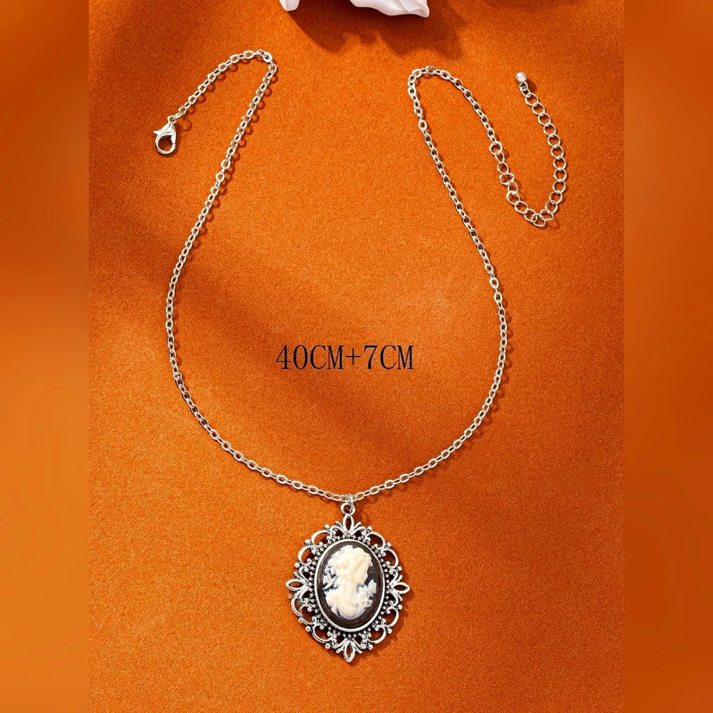 Romantic Victorian Inspired Ivory & Black Cameo Necklace - Picture 2 of 2